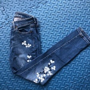 Gap Floral Embroidered Girlfriend Mid-Rise Jeans